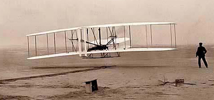 first plane pic with wright brothers