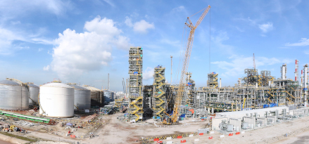 Construction at the Singapore integrated refining and petrochemical complex